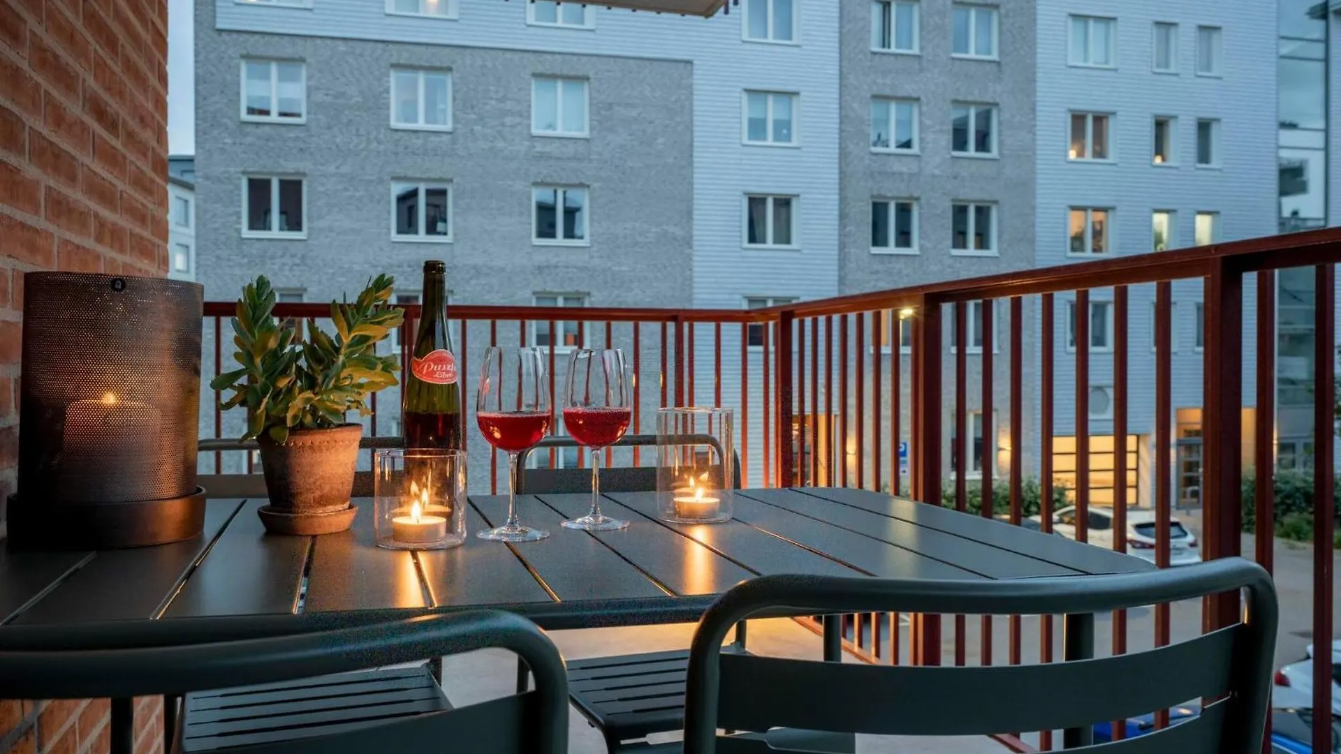 Arty Design Stay | Sunny Balcony | Close To Ocean Malmö